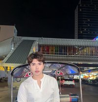 Alice omar - Male escort in Riyadh Photo 13 of 13