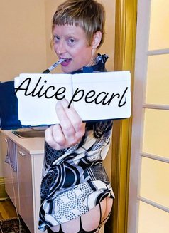 Alice Pearl - puta in Montreal Photo 16 of 19