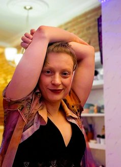 Alice Pearl - escort in Montreal Photo 15 of 24