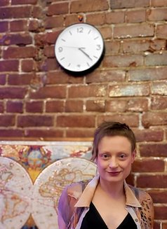 Alice Pearl - escort in Montreal Photo 20 of 24