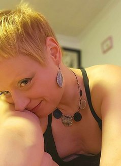 Alice Pearl - escort in Ottawa Photo 1 of 19