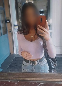 Alice Rose - masseuse in Tours Photo 3 of 4