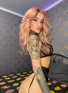 Alice Russian - escort in Phuket Photo 4 of 12