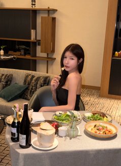Alice - escort in Bangkok Photo 1 of 15