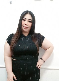 Alice - puta in Dammam Photo 2 of 4