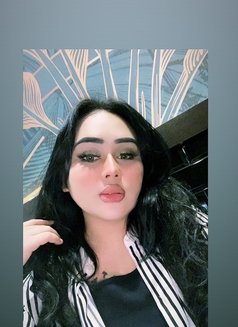 Alice - escort in Phuket Photo 2 of 7