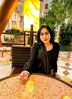 Alice - escort in Phuket Photo 3 of 7