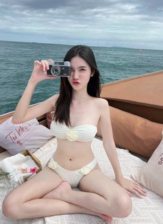 Alice - Transsexual escort in Taipei Photo 17 of 19