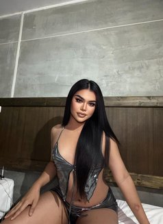 Alice (Threesome Sex) - Transsexual escort in Muscat Photo 3 of 12