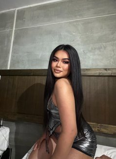 Alice (Threesome Sex) - Transsexual escort in Muscat Photo 4 of 12