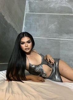 Alice (Threesome Sex) - Transsexual escort in Muscat Photo 6 of 12