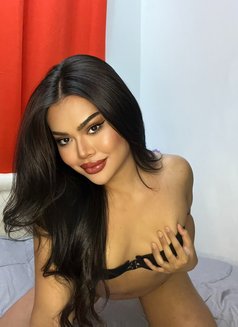 Alice (Threesome Sex) - Transsexual escort in Muscat Photo 3 of 12