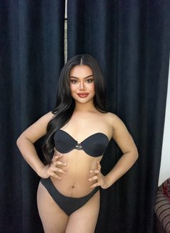 Alice (Threesome Sex) - Transsexual escort in Muscat Photo 5 of 12