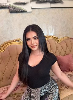 Alice (Threesome Sex) - Transsexual escort in Muscat Photo 10 of 14