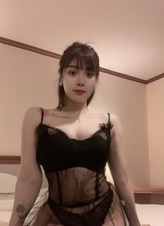 Alice - escort in Bangkok Photo 4 of 5
