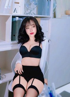 Alice Anal + raw Incall - Outcall - puta in Singapore Photo 4 of 7