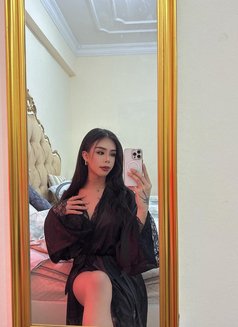 Alicetim - Transsexual escort in Khobar Photo 6 of 7