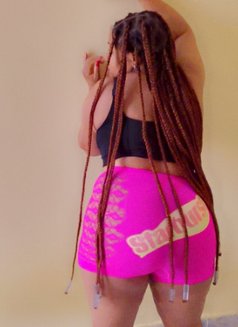 Alicia - escort in N'Djamena Photo 2 of 7