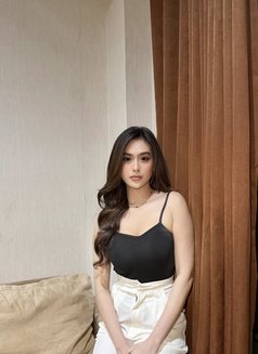 Alicia - escort in Jakarta Photo 2 of 5