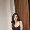 Alicia - puta in Jakarta Photo 3 of 5