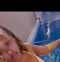 Alicia - escort in Jeddah Photo 5 of 8