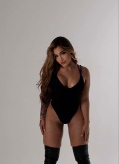 Alicia - escort in Beirut Photo 1 of 6