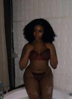 Aliciana Marie - escort in Shanghai Photo 5 of 5