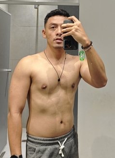 Aliee - Male escort in Bali Photo 6 of 6