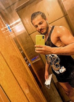 Alii - Male escort in Abu Dhabi Photo 1 of 13