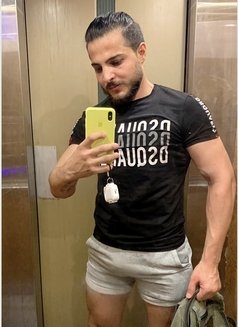 Alii - Male escort in Abu Dhabi Photo 7 of 13