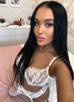 Alika - escort in Hong Kong Photo 2 of 5