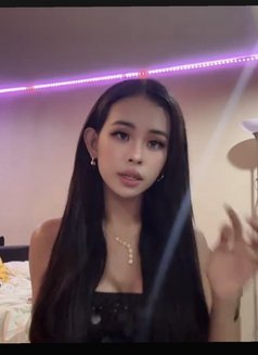 Alin Flowriska - Transsexual escort in Bali Photo 2 of 11