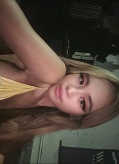 Alin Flowriska - Acompañantes transexual in Bali Photo 7 of 8