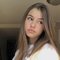 Alina - puta in İstanbul Photo 2 of 2