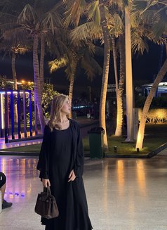 Alina Big Coock π·πΊ - Transsexual escort in Riyadh Photo 7 of 9