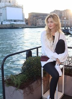 Alina - escort in İzmir Photo 6 of 9