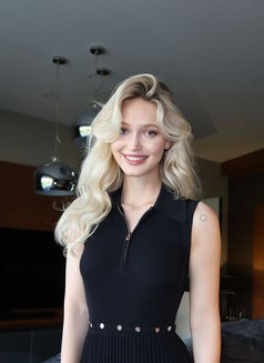 Alina - escort in İzmir Photo 9 of 9