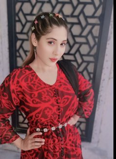 Alina Butt Pakistani - puta in Al Manama Photo 11 of 11