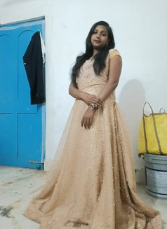 Alina Cam Show Real Meet - escort in Hyderabad Photo 1 of 4
