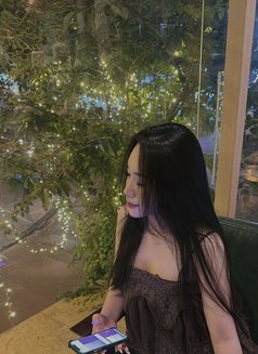 Alina - escort in Doha Photo 7 of 12