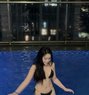 Alina - puta in Doha Photo 8 of 12