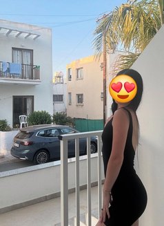 Alina - escort in New Delhi Photo 4 of 4