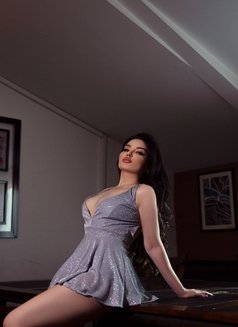 Alina Diamond - Without Condom Sex - puta in İstanbul Photo 10 of 14
