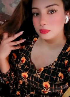 Alina - escort in Kuala Lumpur Photo 5 of 8