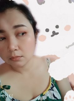 Alina - escort in New Delhi Photo 4 of 5
