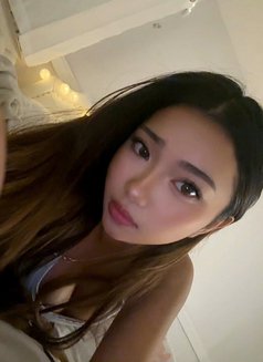 Alina - escort in Doha Photo 4 of 7