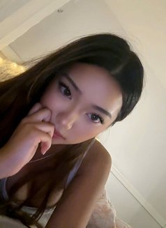 Alina - escort in Doha Photo 5 of 7