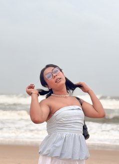 Alina - Transsexual escort in Bangalore Photo 5 of 9