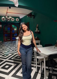 Alina - escort in Colombo Photo 1 of 3