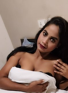 Alina - escort in Kolkata Photo 7 of 10